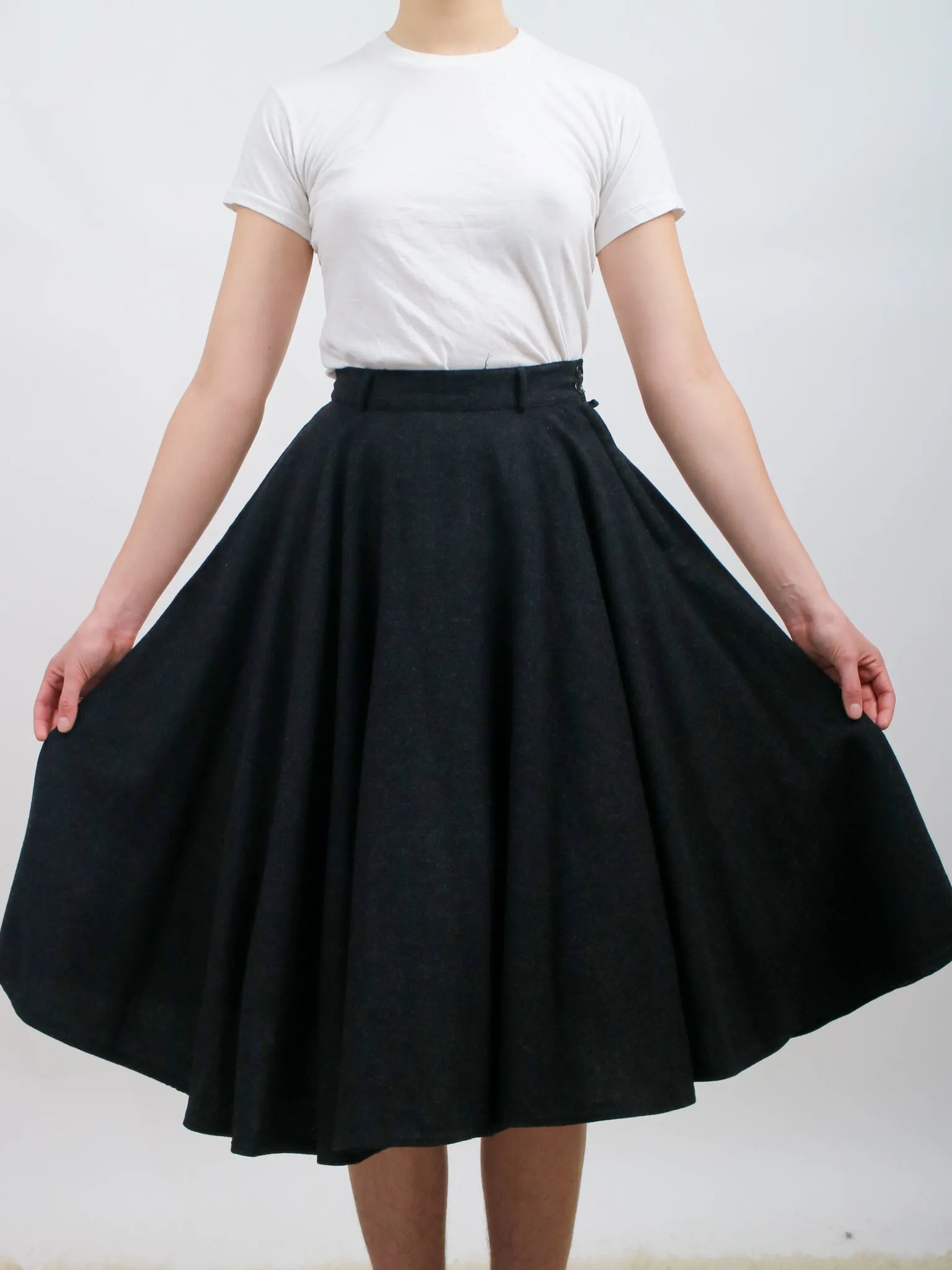 1950s Charcoal Gray Flecked Circle Skirt