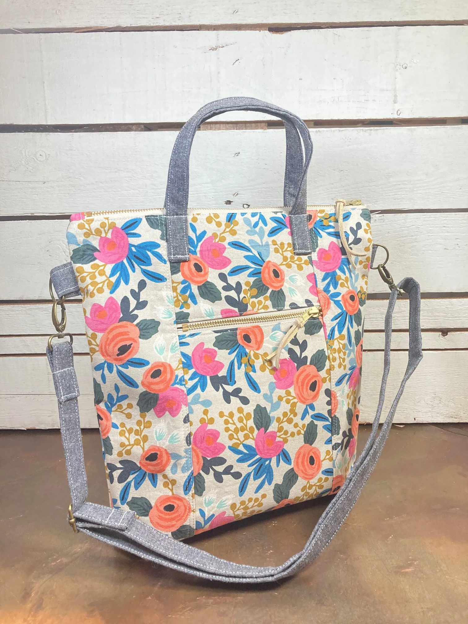 Ameraucana Handmade  Rosa Floral Party Crossbody Purse