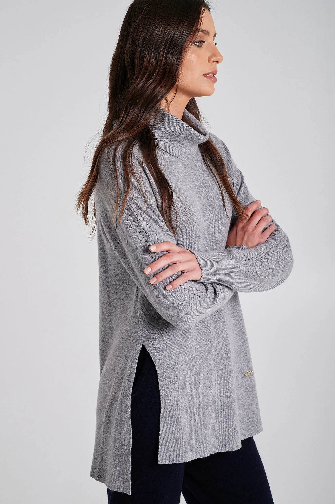 Boxy shape sweater