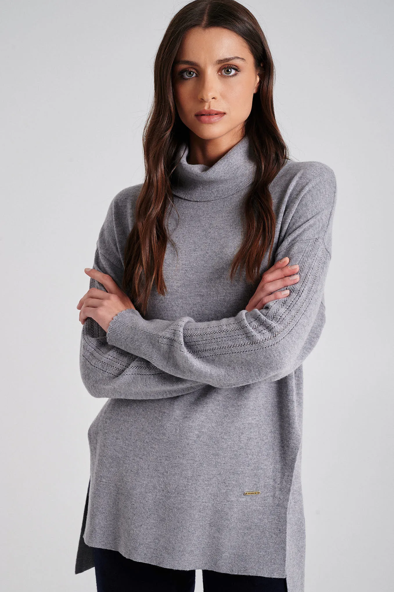 Boxy shape sweater