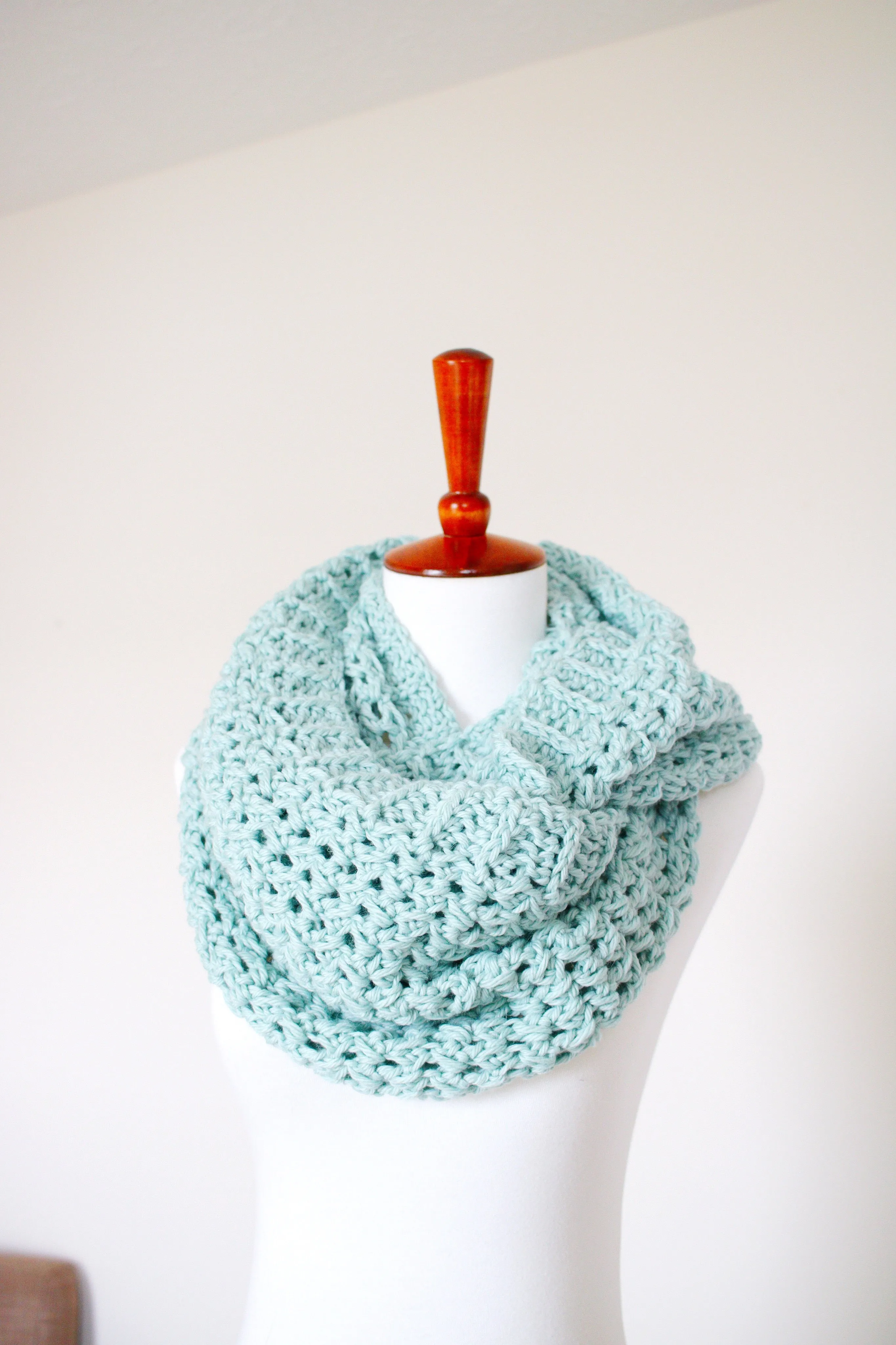 Final Flurries Scarf & Beanie // Crochet PDF Pattern