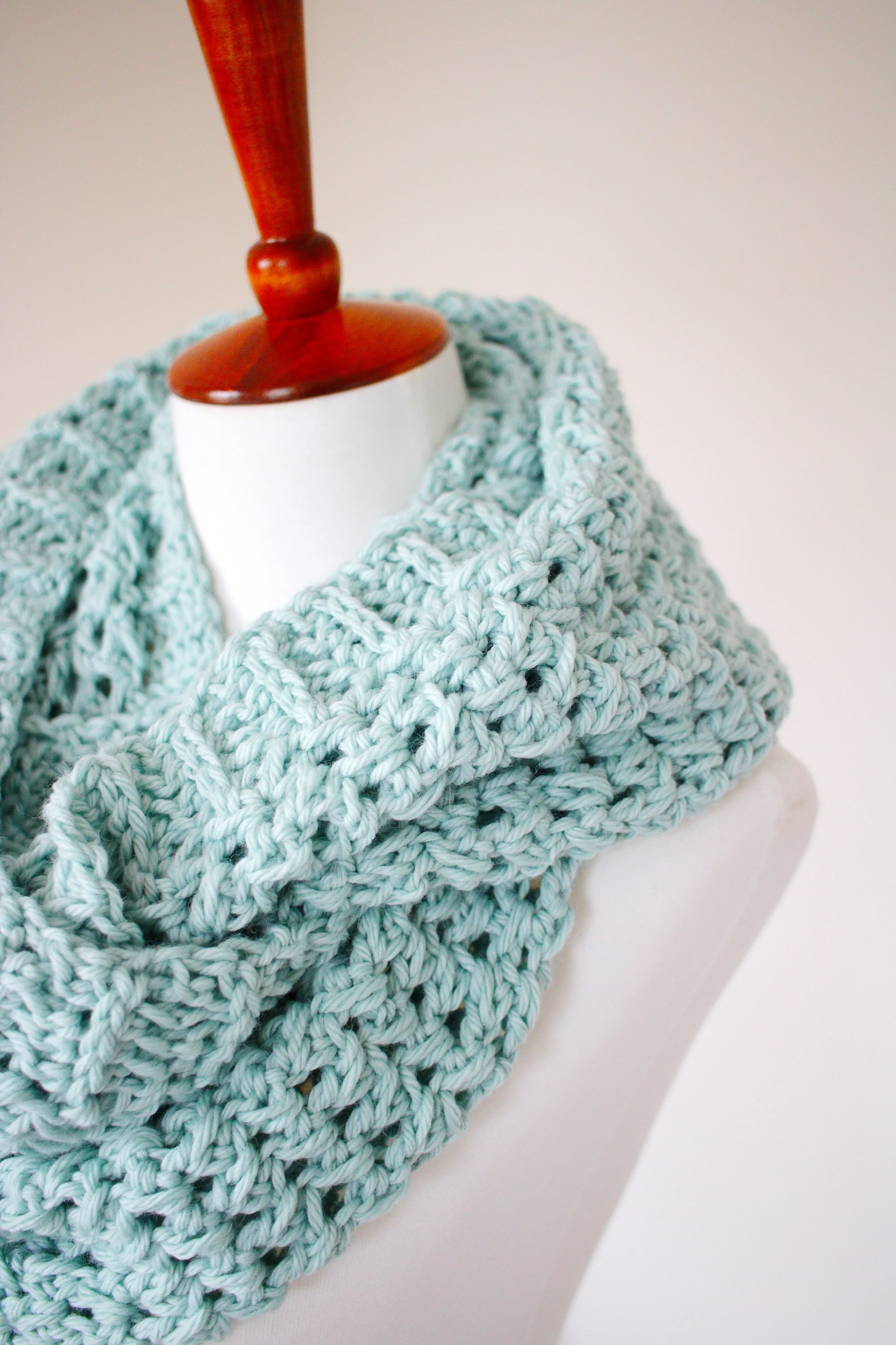 Final Flurries Scarf & Beanie // Crochet PDF Pattern