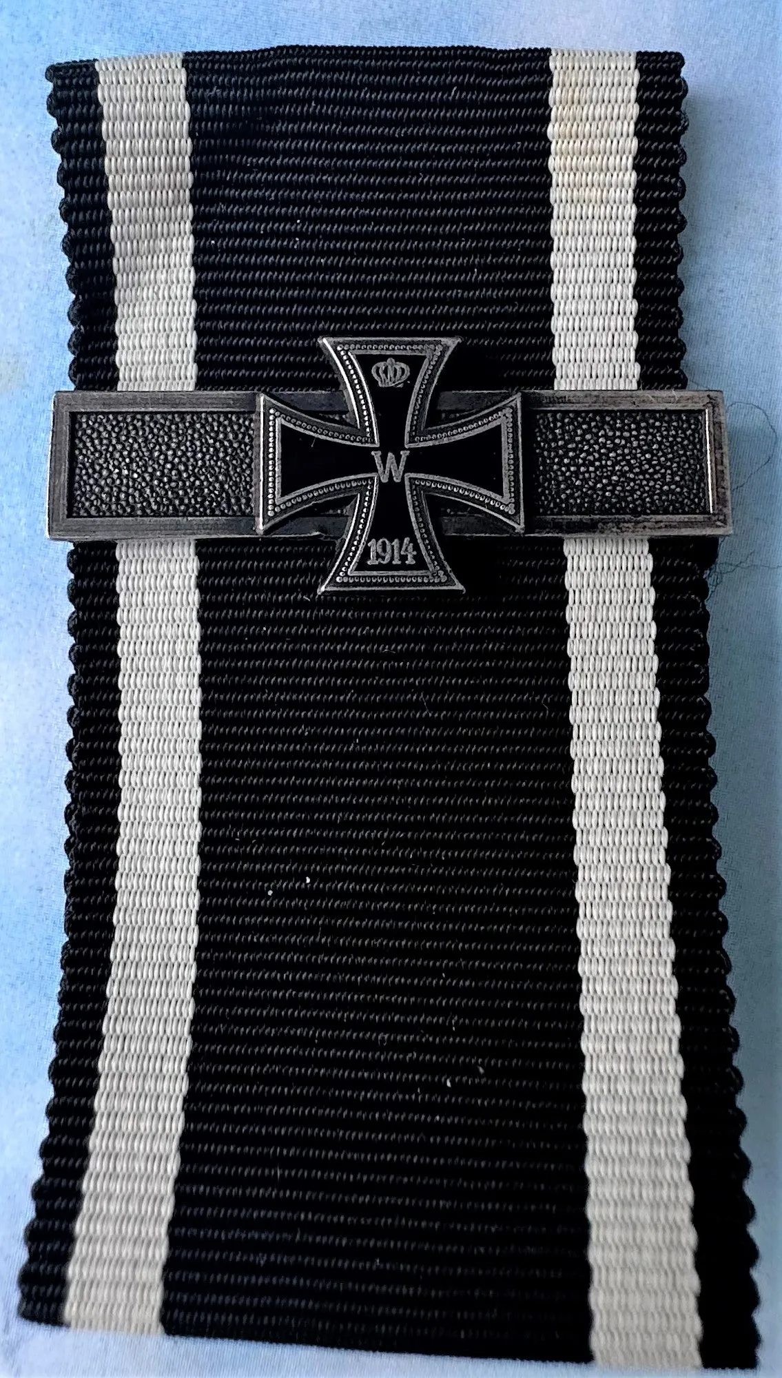 German 1914 Iron Cross 2nd Class with Spange and original presentation case .800