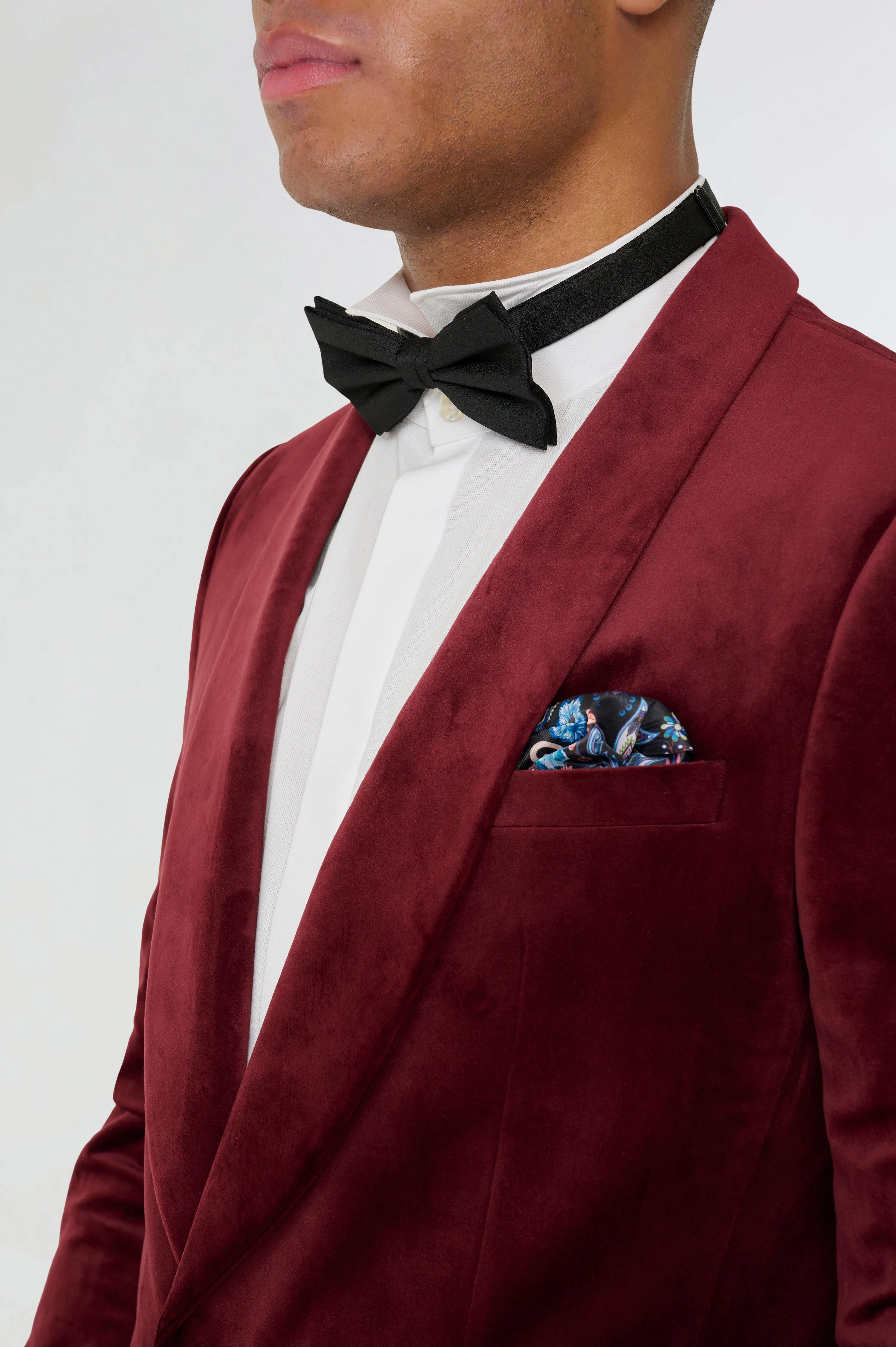 Leo Velvet Tuxedo Dinner Jacket with Shawl Lapel Detail in Burgundy