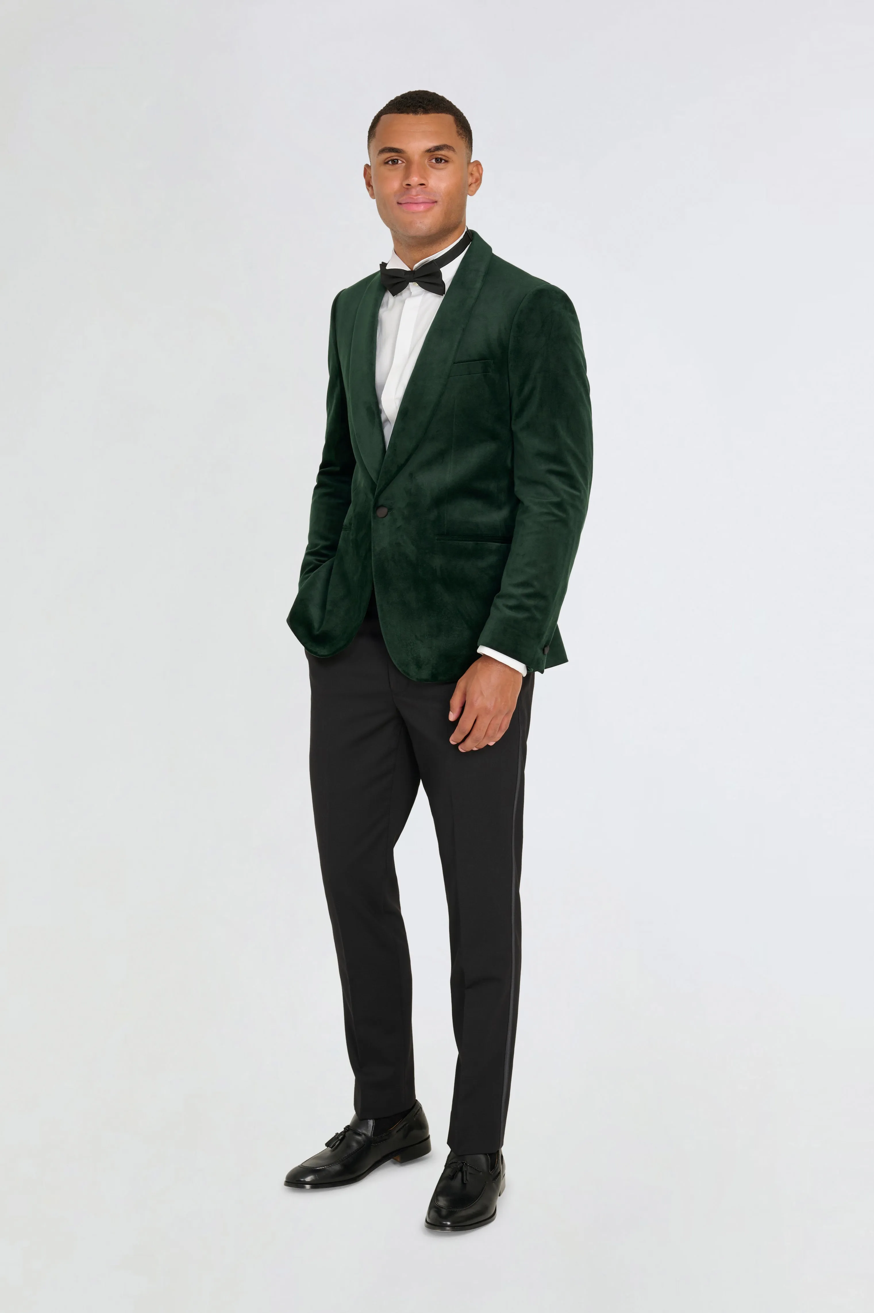 Leo Velvet Tuxedo Dinner Jacket with Shawl Lapel Detail in Emerald Green