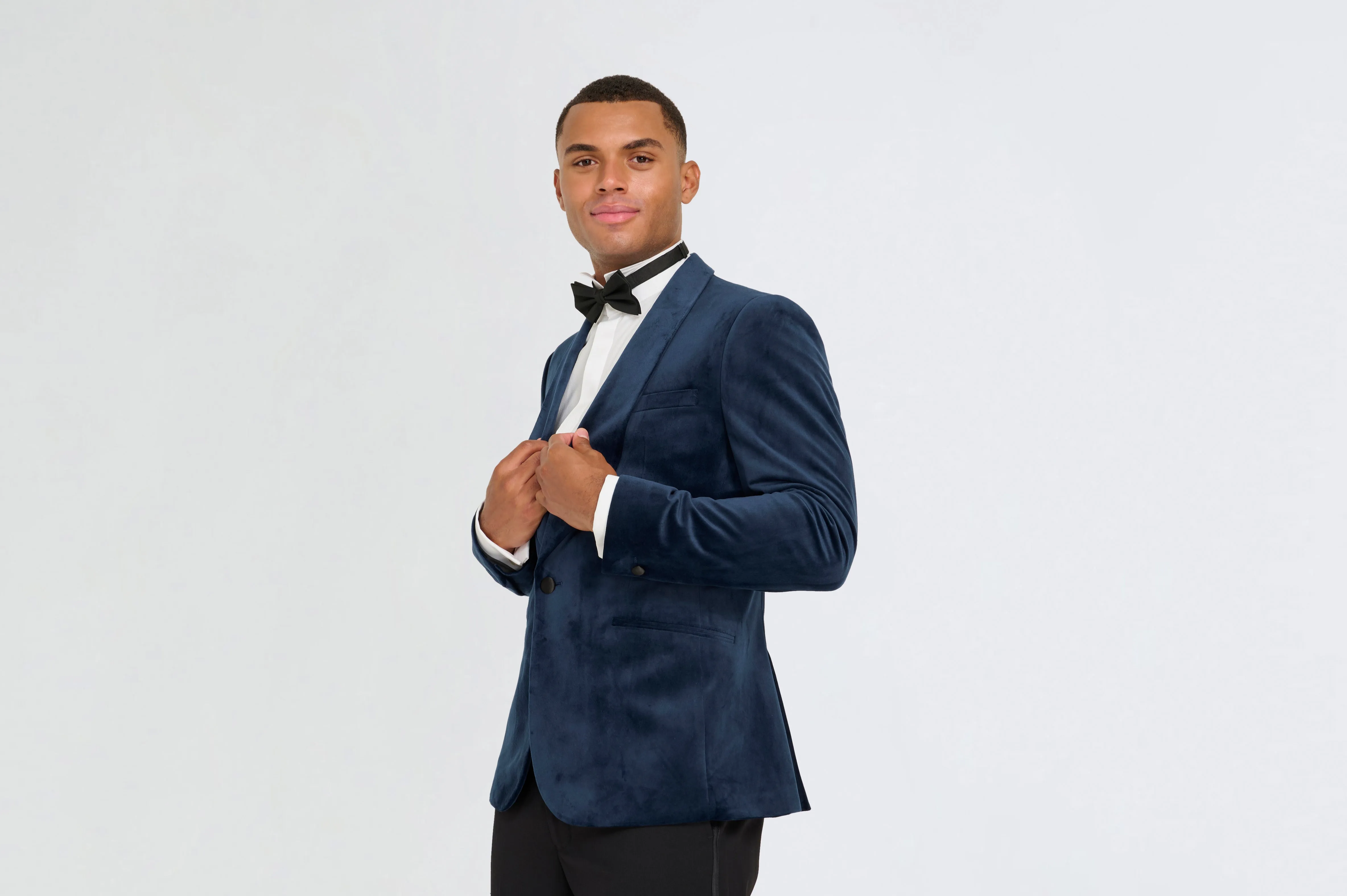 Leo Velvet Tuxedo Dinner Jacket with Shawl Lapel Detail in Navy