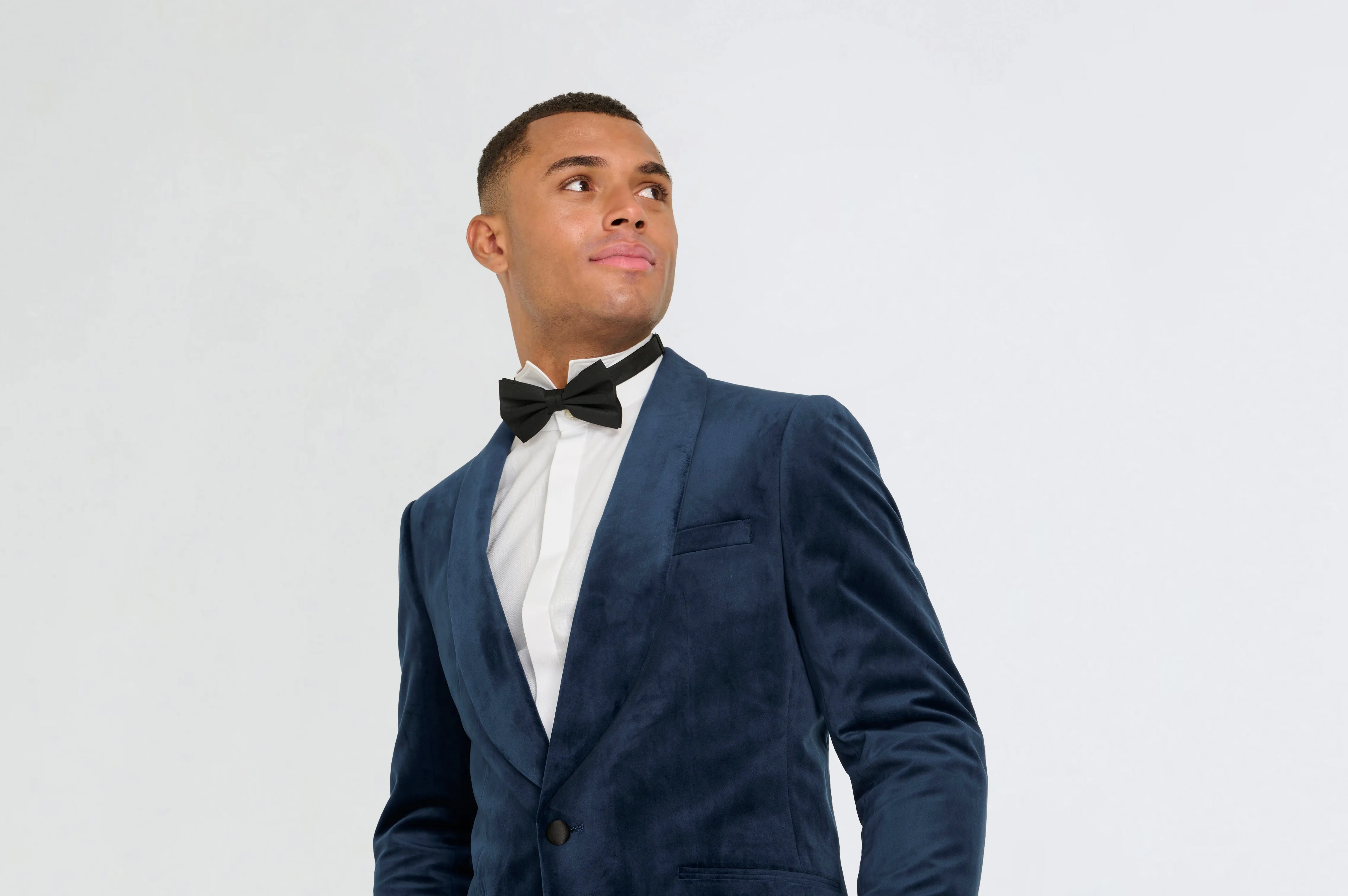 Leo Velvet Tuxedo Dinner Jacket with Shawl Lapel Detail in Navy