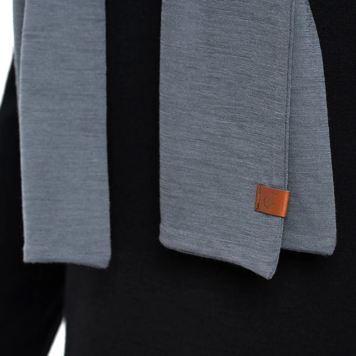 MENIQUE Scarf Perfect Grey