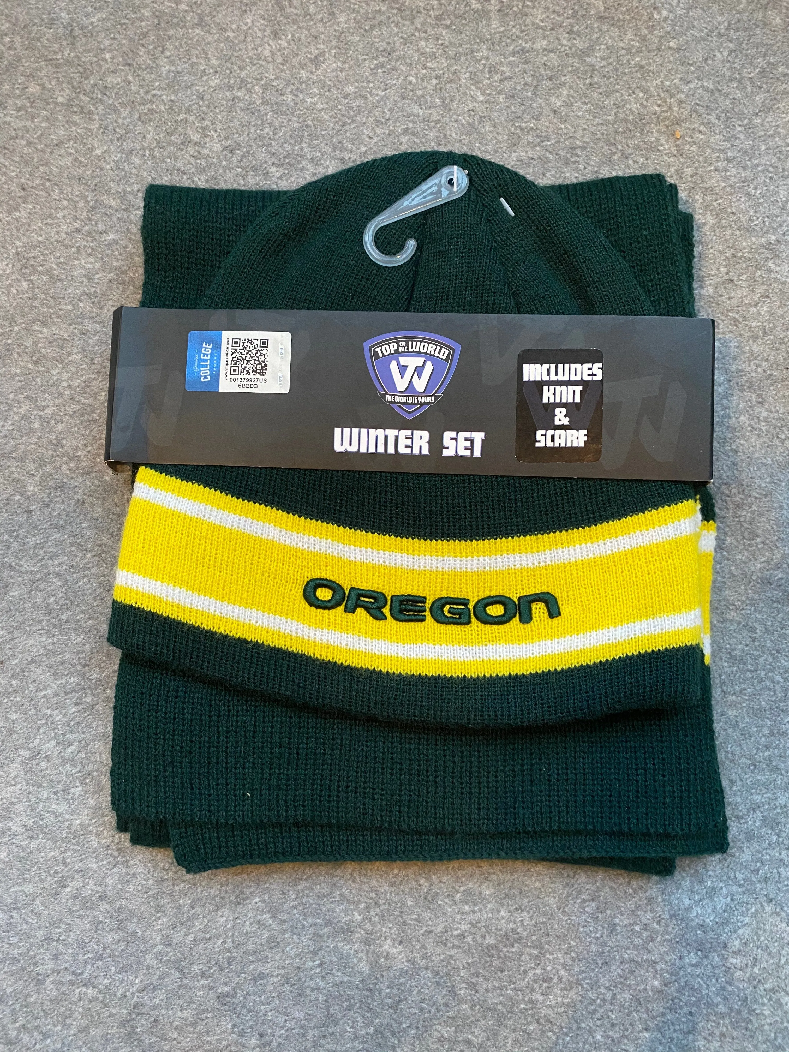 Oregon Ducks Scarf & Beanie Winter Set