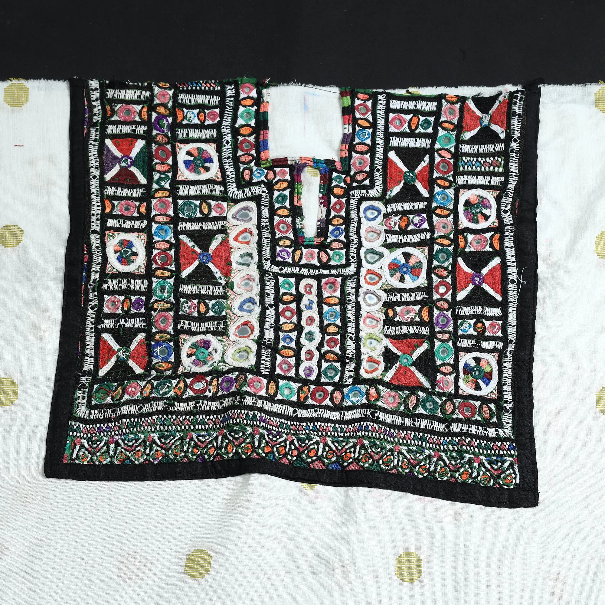 White - Exclusive! Kutch Embroidery Work Cotton Kurta Material - 2.5 Meter